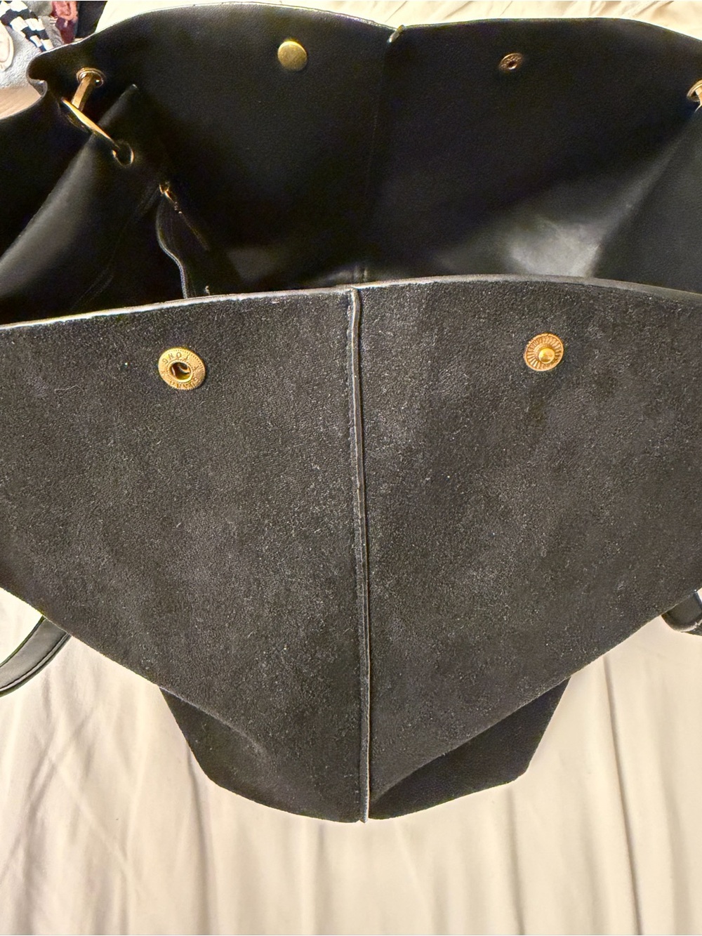 House of Harlow 1960 Black faux Suede Shoulder Bag with Gold Hardware - Picture 6 of 9